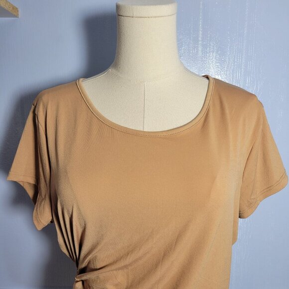 Rue + 1X Light Tan Round Neck Shortsleeve Scrunched Tie Side Casual T-Shirt - Picture 2 of 8